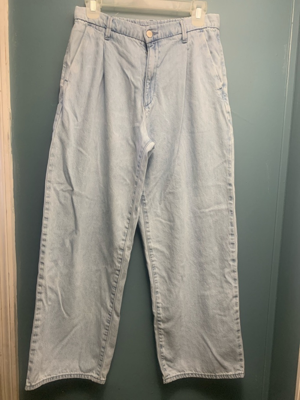 Uniqlo Light Blue Relaxed Fit Men’s Jeans